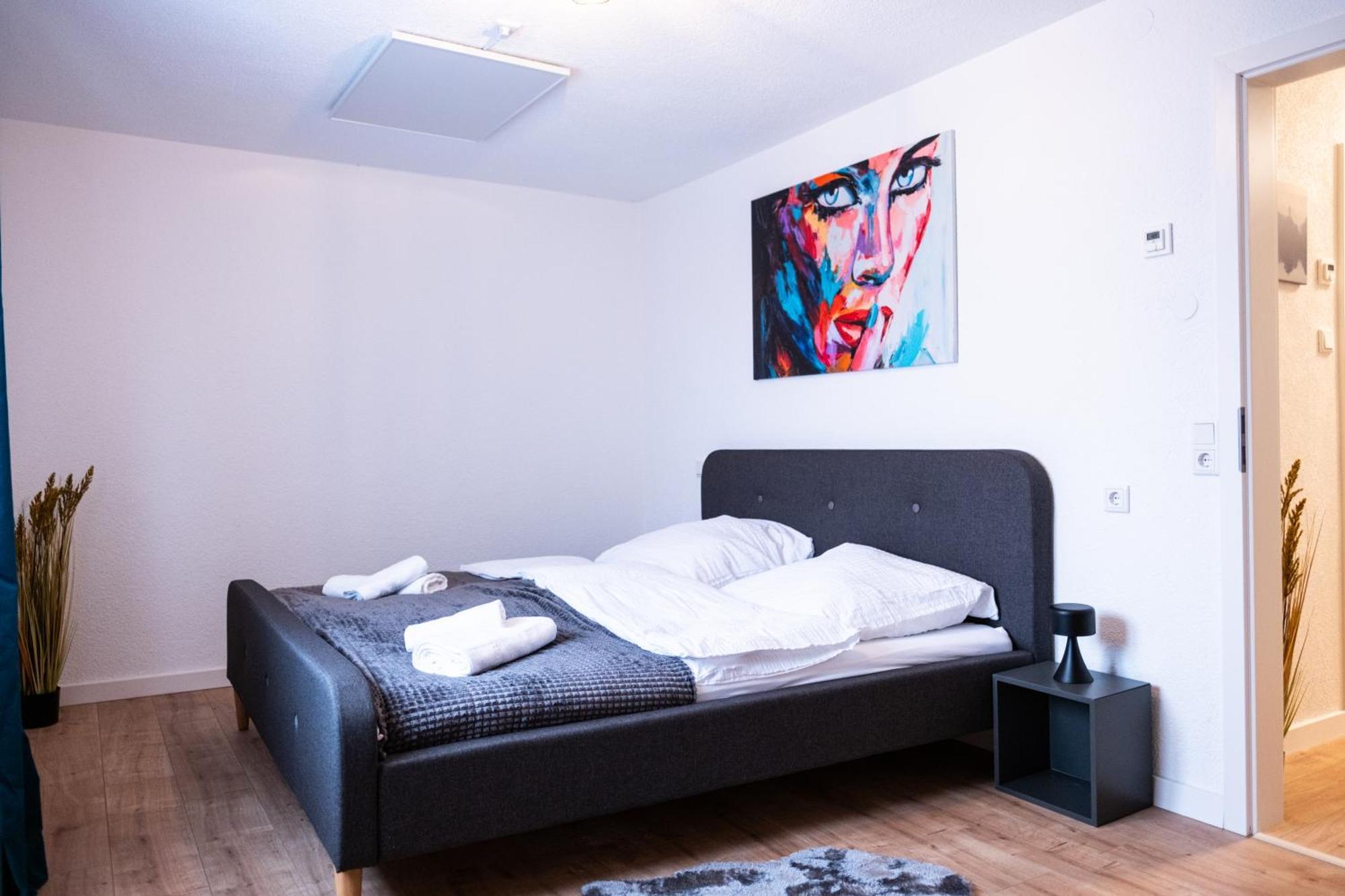 Klassen Apartments! Stadtnahes Ferienhaus* Mit Terrasse In Aulendorf * Fuer 6-8 Personen Buitenkant foto