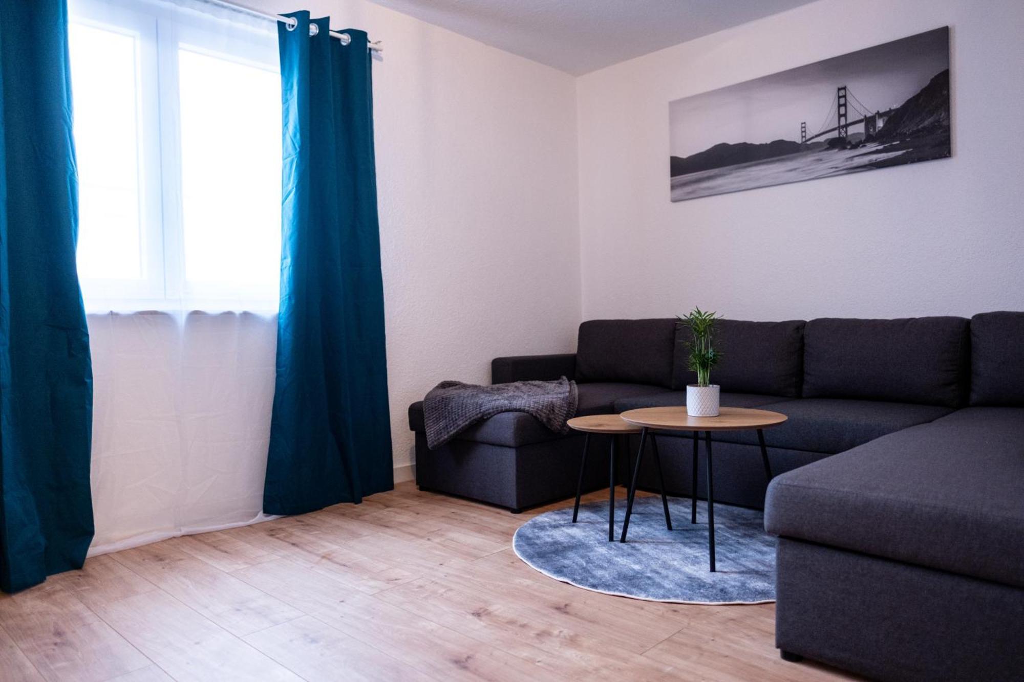 Klassen Apartments! Stadtnahes Ferienhaus* Mit Terrasse In Aulendorf * Fuer 6-8 Personen Buitenkant foto