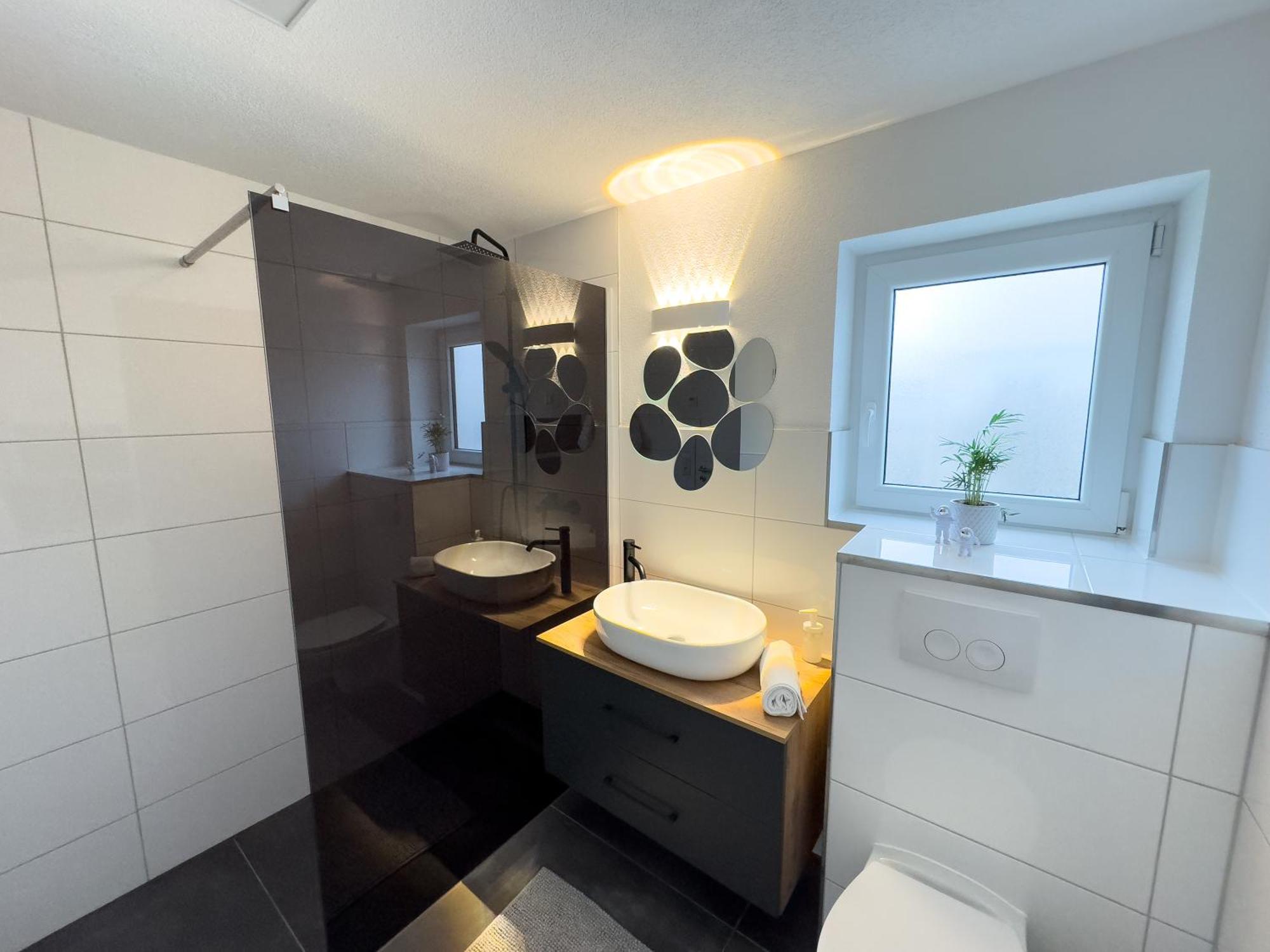 Klassen Apartments! Stadtnahes Ferienhaus* Mit Terrasse In Aulendorf * Fuer 6-8 Personen Buitenkant foto